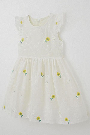 Kız Çocuk Elbise Çiçek Nakışlı Güpür Detaylı Ekru (3-7 Yaş) Kız Çocuk Elbise Çiçek Nakışlı Güpür Detaylı Ekru (3-7 Yaş)