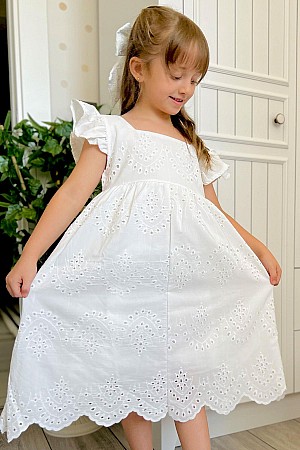Kız Çocuk Elbise Çiçek Nakışlı Arka Kısmı Fermuarlı Ekru (3-8 Yaş) Kız Çocuk Elbise Çiçek Nakışlı Arka Kısmı Fermuarlı Ekru (3-8 Yaş)