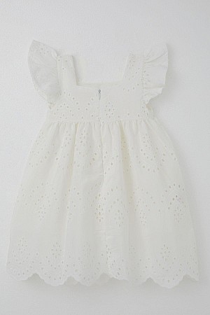 Kız Çocuk Elbise Çiçek Nakışlı Arka Kısmı Fermuarlı Ekru (3-8 Yaş)