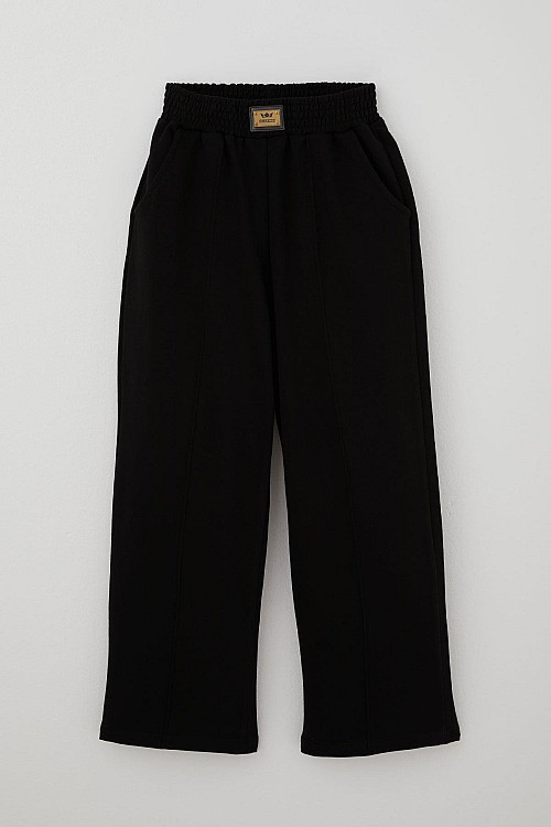 Kız Çocuk Pantolonlu Takım Parmak Geçmeli Arma Detaylı Siyah (8-14 Yaş)