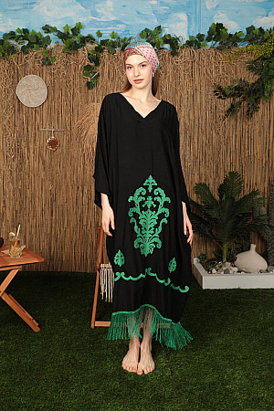 Viskon Kumaş Nakışlı Püskül Detay Kadın Elbise-Siyah / Yeşil