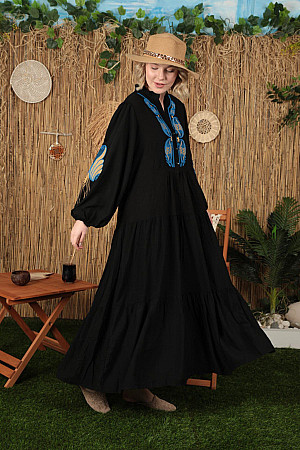 Viskon Kumaş Kolları Ve Ön Robası Nakışlı Kadın Elbise-Siyah