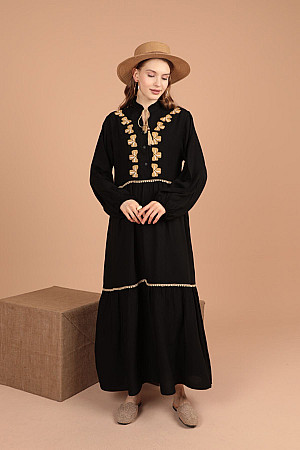 Viskon Kumaş Çiçek Nakış Kadın Elbise-Siyah