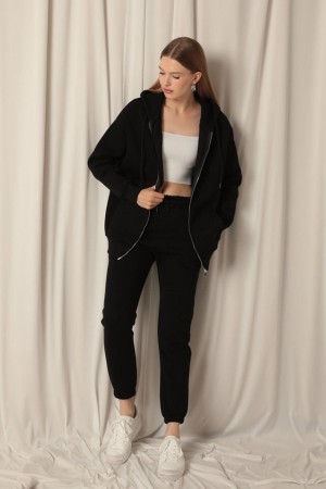 Three Thread Kangaroo Pocket Zippered Hooded Women&#39;s Black Sweat