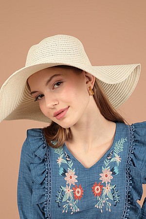 Women&#39;s Straw Hat-Ecru