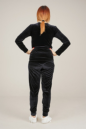 Kadın Nakış Detaylı Kadife Pijama Takımı Siyah