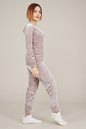 Kadın Nakış Detaylı Kadife Pijama Takımı Bej